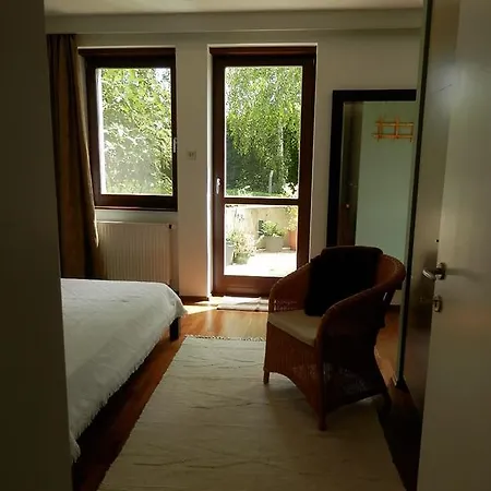 Csiki Apartman Budaors Room photo